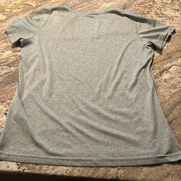 NIKE dri-fit grey large v-neck shirt polyester - Picture 5 of 5